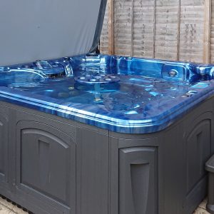 Pool and Spa Service hot tub 5a