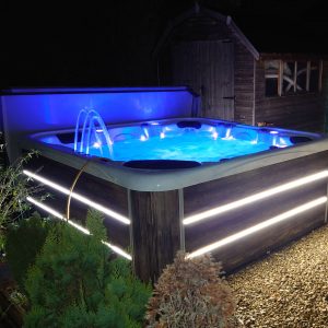 Pool and Spa Service hot tub 4a